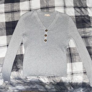 pullover v-neck sweater